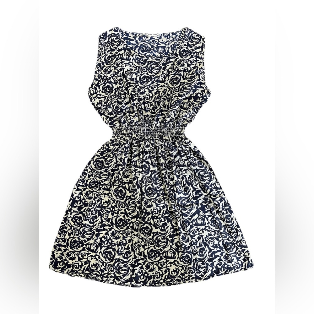 Liva Girl women’s XXL sleeveless lightweight floral dress, navy cream rose print
